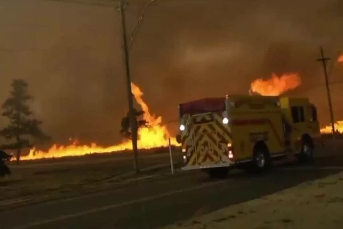 Wildfires Rage In Oklahoma; 150,000 Acres Burned, Evacuations Ordered | Video