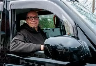 Council orders landlord to stop 'pub taxi' service