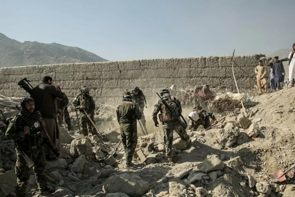 Massive Strikes By Pakistan On Afghan Checkposts As Border Conflict Escalates | Exclusive Details