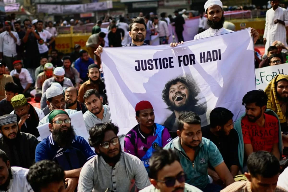 At Least 40 Injured In Dhaka As Police, Protesters Clash Over Osman Hadi Killing