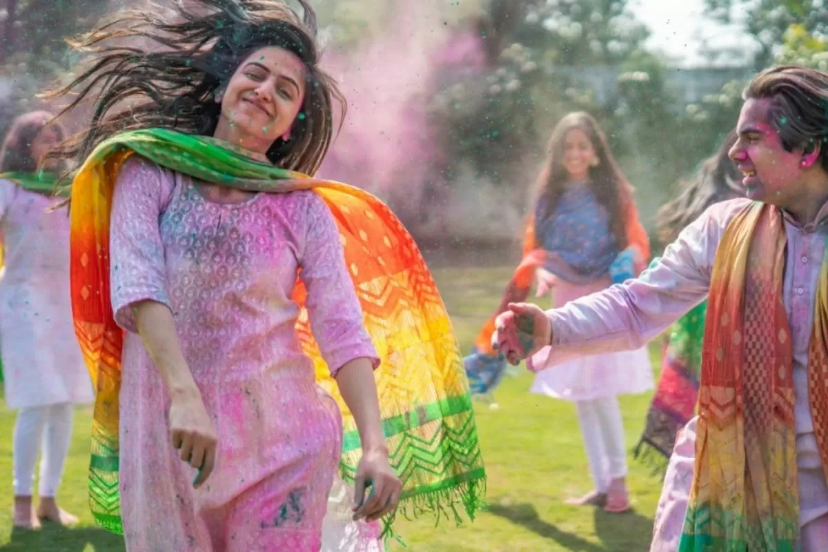 Holi Skincare Guide: How To Protect Your Skin Before And After Playing With Colours